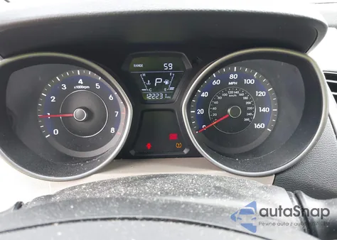 2016 Hyundai Elantra Se z USA, uszkodzony, nr VIN 5NPDH4AE8GH769287